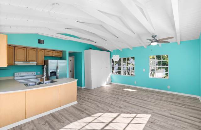 Canalfront 2BR/1BA Upstairs Residence – Legal Duplex | Summerland Key - 23930 Overseas Highway, Monroe County, FL 33042