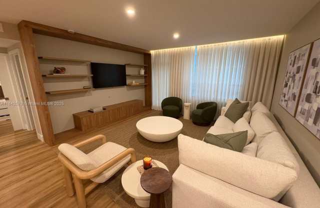 10185 NE Collins Ave photos photos