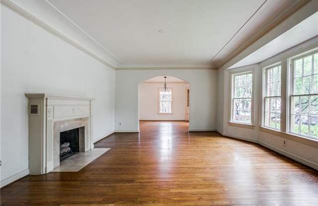 3301 Westminster Avenue Gallery 4