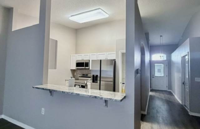 648 Harbor Villa Court Gallery 3