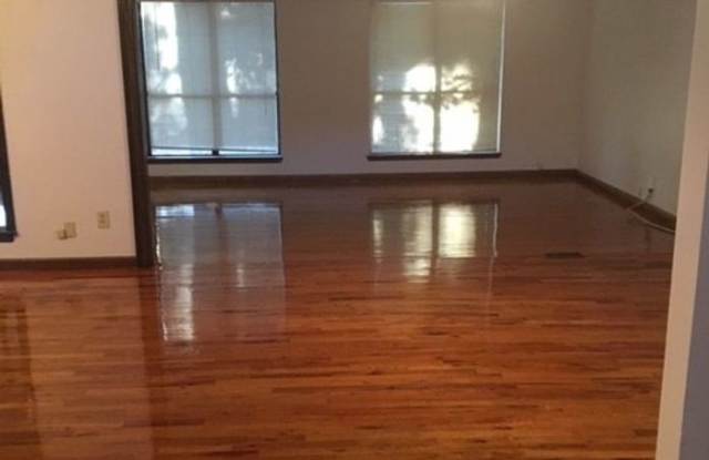 8991 Emerald Court Gallery 3