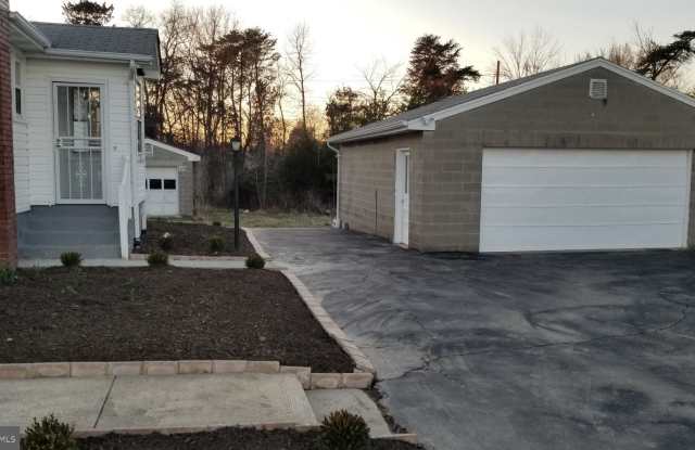 6724 CENTREVILLE ROAD Gallery 4