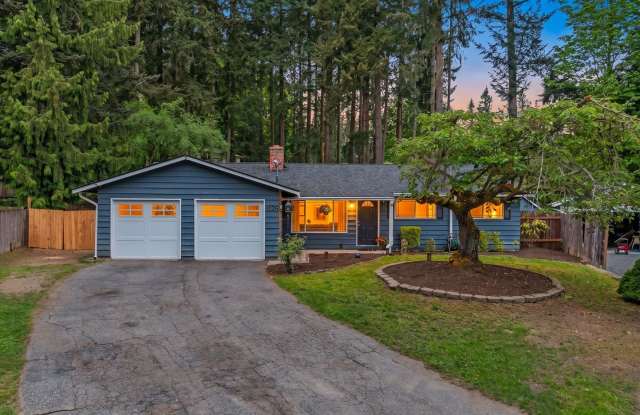 Remodeled Rambler with 2/Car garage, RV Parking and an Impressive Back Yard!!!!! photos photos