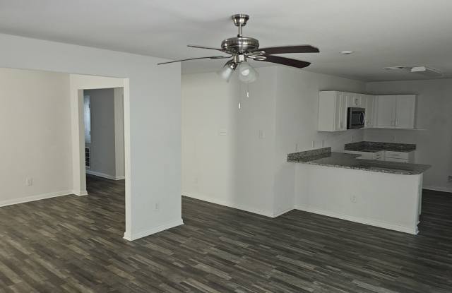 15681 Del Norte Dr photos photos