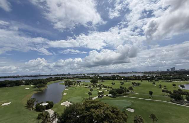 2000 Presidential Way photos photos