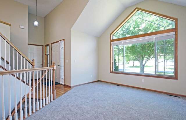 Beautiful 3 bedroom + Den, 2 Bathroom, 3 car garage single family home. MUST SEE! photos photos