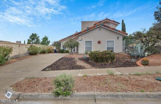 1121 REGAL RIDGE Drive photos photos