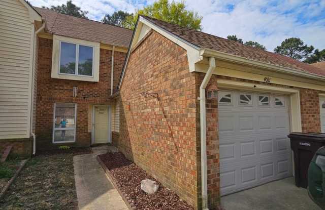 STONEBRIDGE LANDING - 4021 Oak Moss Court, Chesapeake, VA 23321