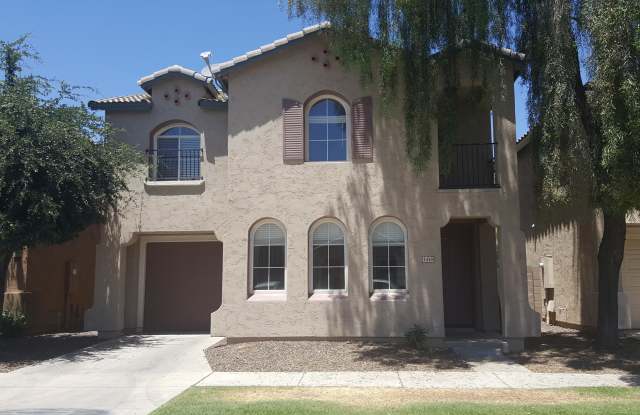 1410 E mobile Lane - 1410 East Mobile Lane, Phoenix, AZ 85040