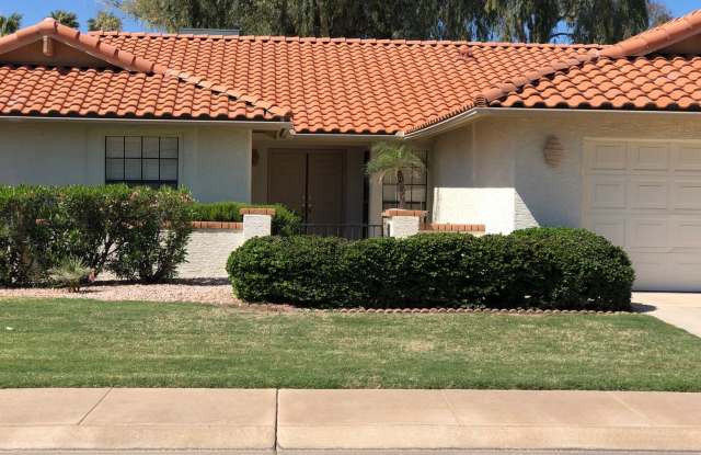 Amazing Golf Course Home in 45+ Active Adult Resort Community!!!  Available for April 16, 2026 through 11/14/2026! Gallery 3