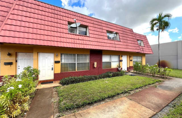 2562 NW 52nd Ave photos photos