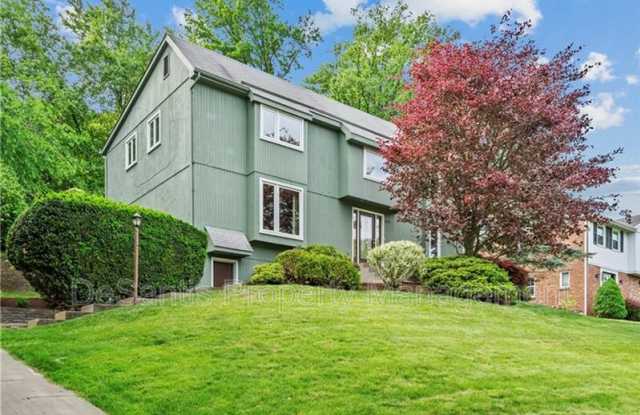 471 Manordale Road photos photos