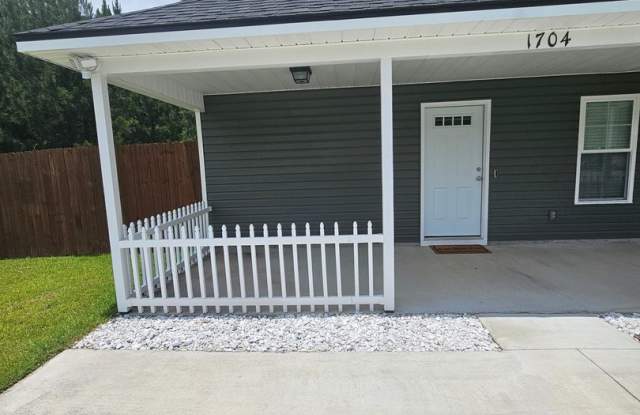 3 BR 2 BA in Valdosta Gallery 1