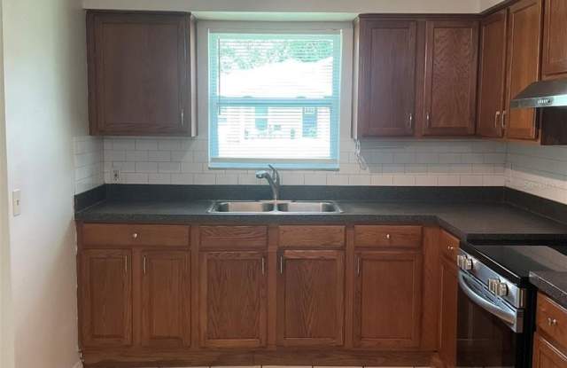 3830 VALLEY TREE Drive Gallery 3