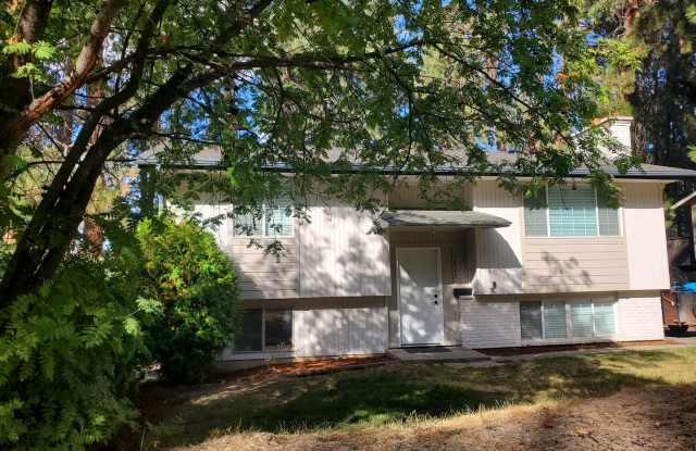 Beautiful 4BR/2BA South Spokane Home - 3823 East 13th Avenue, Spokane, WA 99202