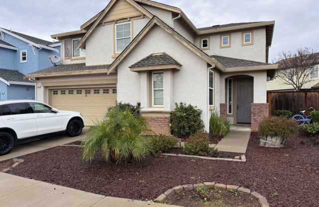 585 Ash Street - Brentwood photos photos