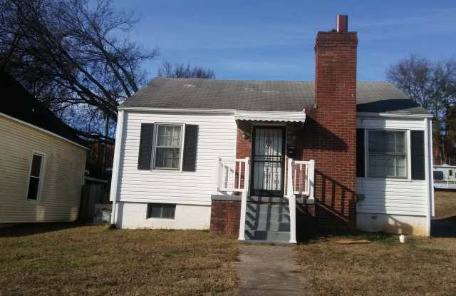 Charming 2 Bedroom Rental with Fresh Updates - 2233 Lawson Avenue, Knoxville, TN 37917
