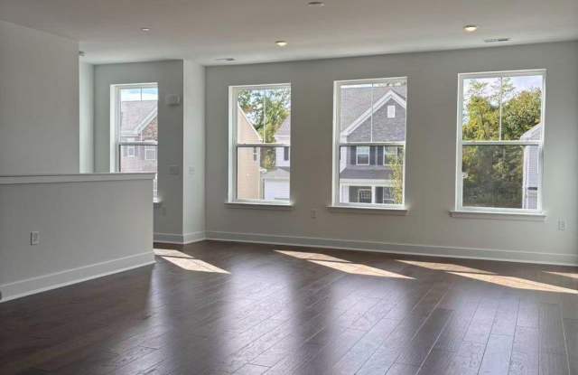 159 JOHN VANZANDT Drive Gallery 4
