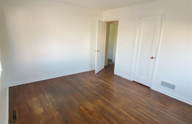 1431 Estes Street Gallery 4
