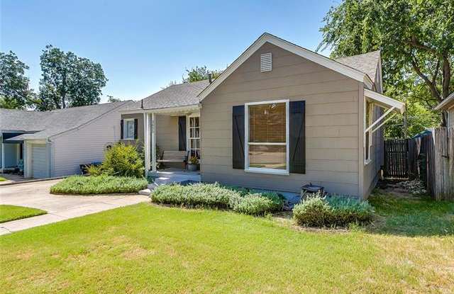 3825 Collinwood Avenue Gallery 2