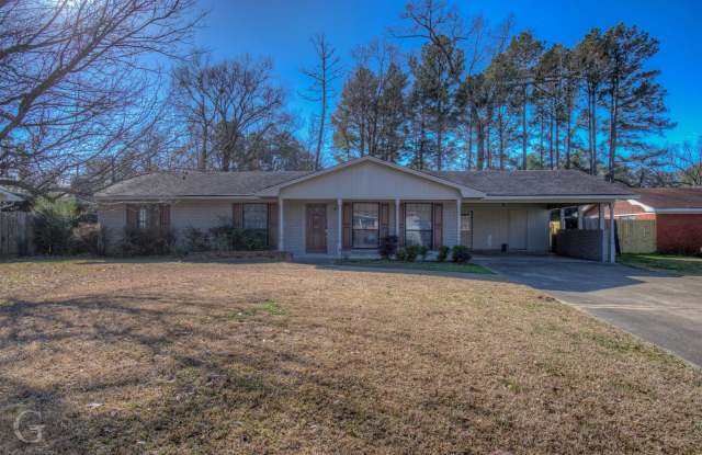 4 bedroom 2.5 bathroom **$300 OFF 1ST MONTH photos photos