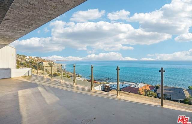 18203 Coastline Dr Gallery 1