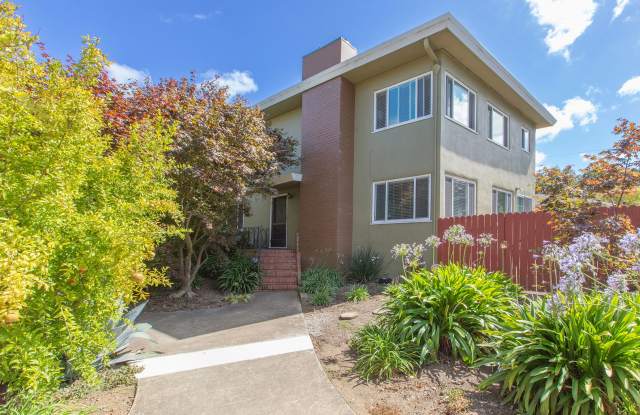 Outside Leasing - 1 West Santa Inez Gallery 3