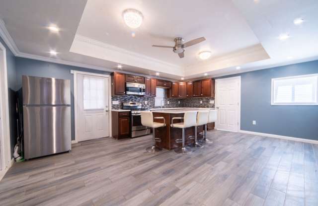 Well-Maintained 3-Bedroom Single-Family Home with Bonus Room, Updated Interior & Outdoor Patio in Vineland Gallery 4