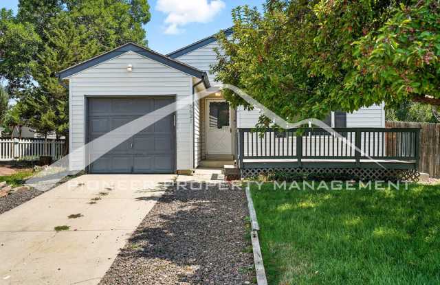 Spacious Home with Washer/Dryer and Storage Shed photos photos
