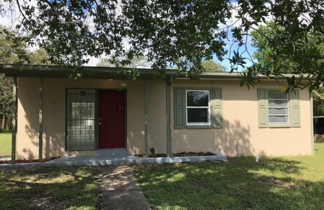 1516 W Floyd Cir - 1516 West Floyd Circle, Deltona, FL 32725