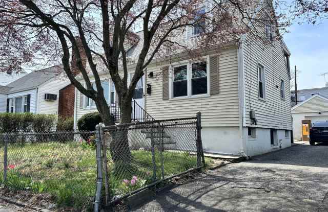 23 Roosevelt Avenue photos photos