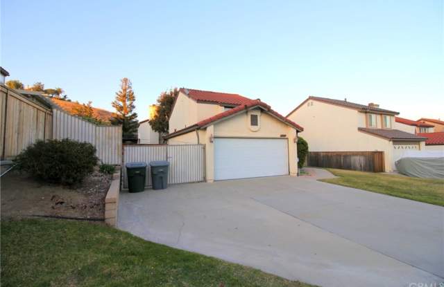 2442 Cottonwood Gallery 2