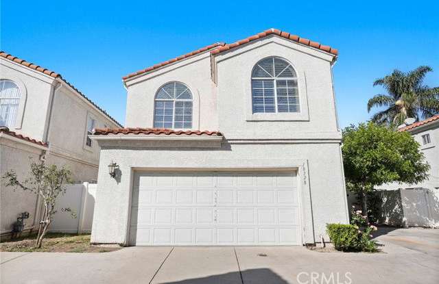 18328 Keswick Street Gallery 1