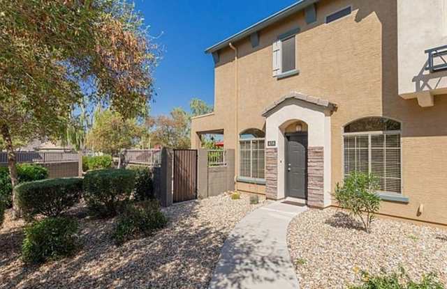 2 Bedroom, 2.5 Bath Townhome Available NOW! photos photos