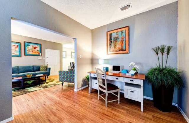 9625 Great Hills Tr Gallery 4