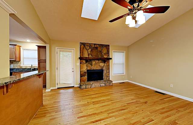 2280 Lexington Way NW Gallery 4