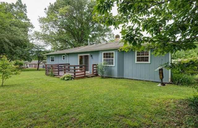 Beautiful 3 Bed, 2 Bath Home in Southeast Springfield! Gallery 3