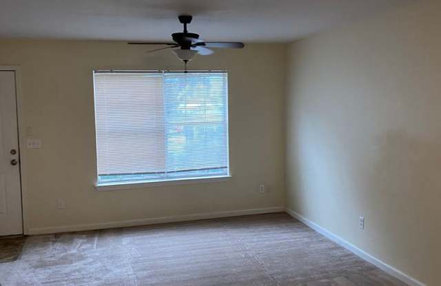 2185 Timberwood Circle South Gallery 4