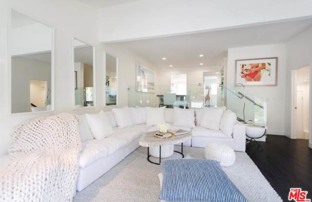 1742 PALISADES Drive Gallery 4