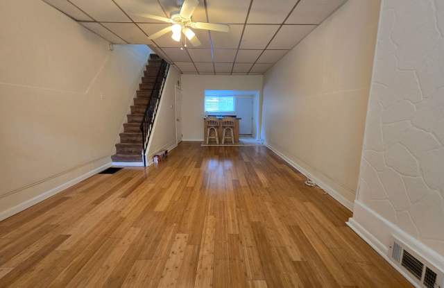 LOVELY 2 BEDROOM BREWERY TOWN HOUSE AVAILABLE NOW - 1729 North Dover Street, Philadelphia, PA 19121