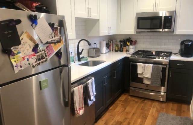 928 W Oakdale Ave 2S - 928 West Oakdale Avenue, Chicago, IL 60657