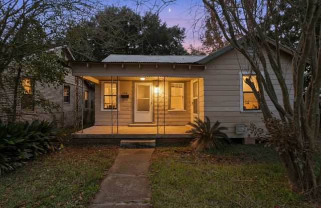 Beautiful Two Bedroom in Upper Lafayette photos photos