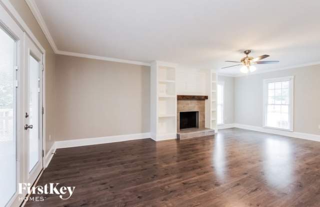 1001 Covewood Court Gallery 2