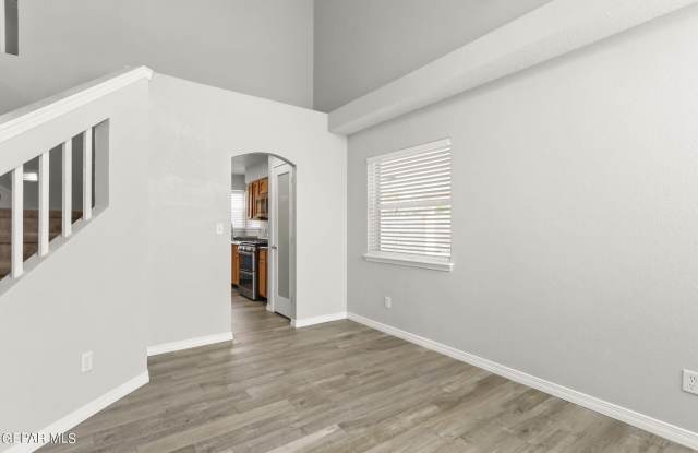12162 SAINT LUCIA Drive Gallery 4
