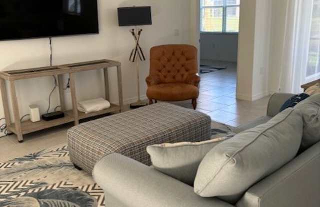 5739 Oakmont Court - 1Unit 8412 Gallery 4