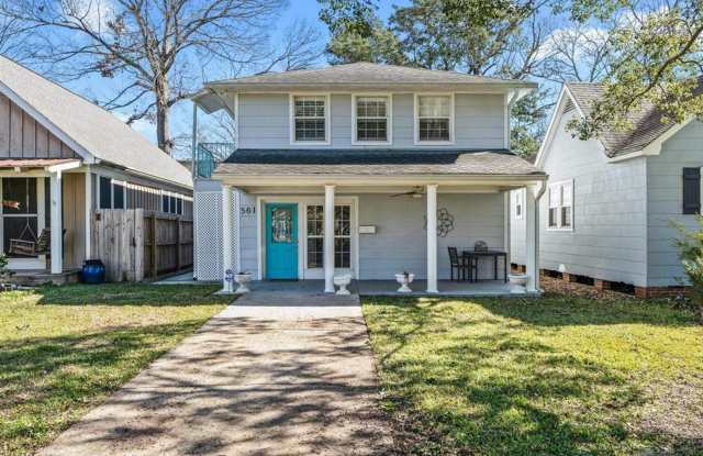 Holiday Move-In Special! Inviting 3BR/3BA Two-Story Home in Capital Heights Gallery 3