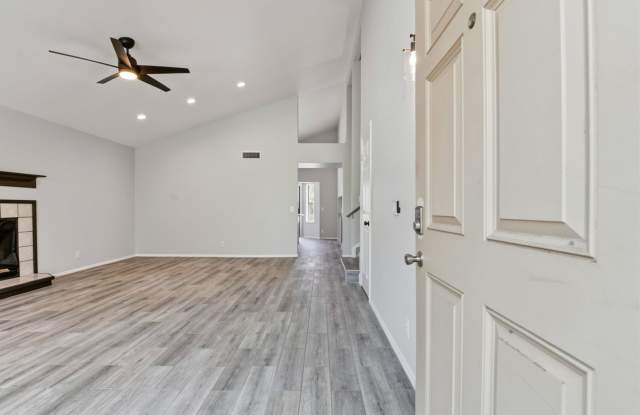 Spacious 4-befroom 2-bathroom home in Gilbert, AZ! Gallery 3