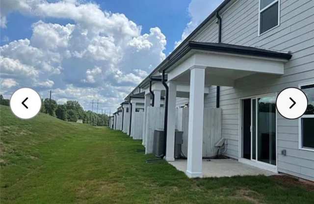 1692 Villageside Court Gallery 2