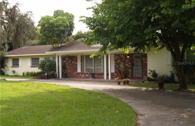 3508 MOORES LAKE ROAD - 3508 Moores Lake Road, Dover, FL 33527