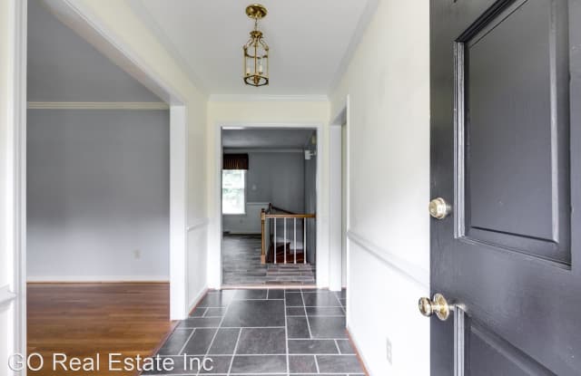 10303 Collinwood Dr Gallery 3